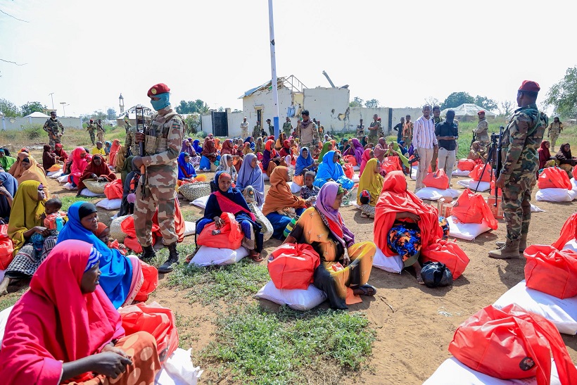 Dadka Sabiid iyo Caanoole.jpg